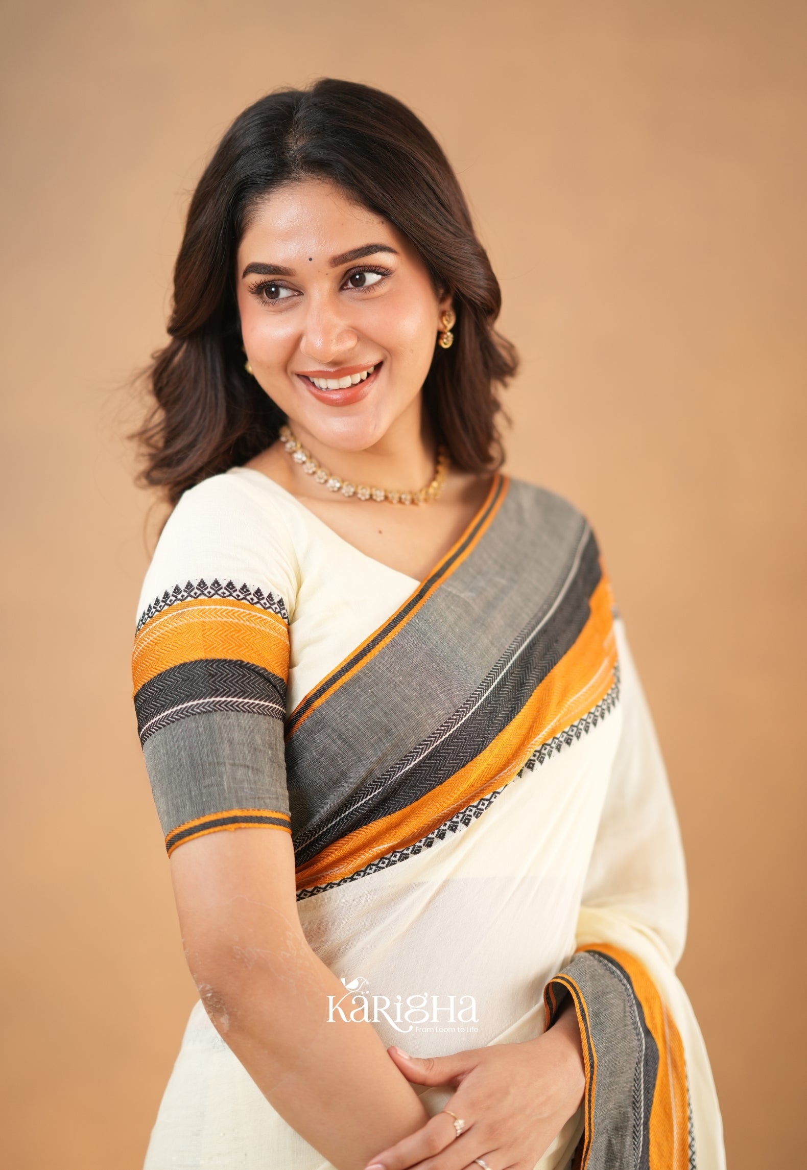 Calcutta Craft – Artisanal Cotton Saree with Timeless Weave