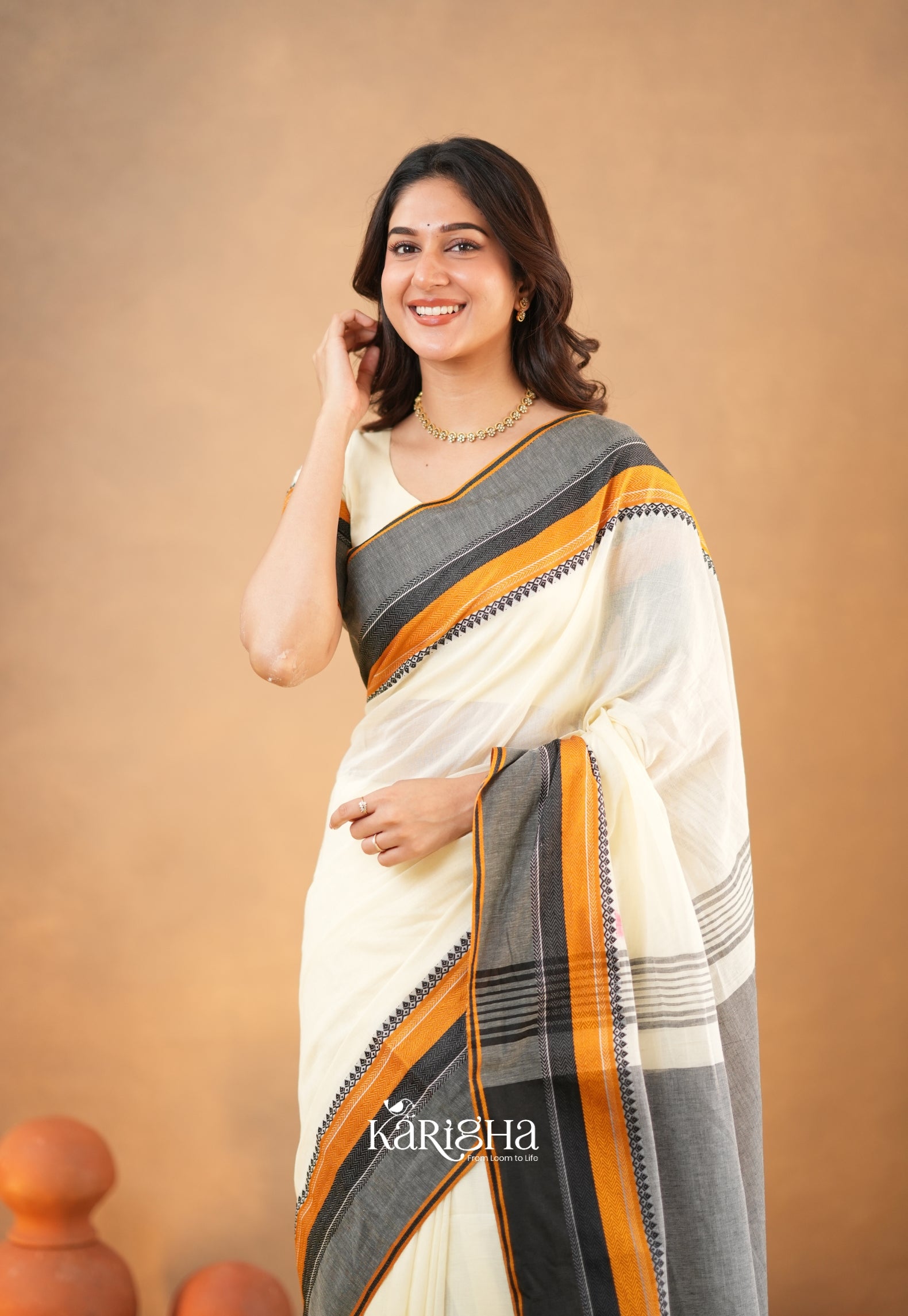 Calcutta Craft – Artisanal Cotton Saree with Timeless Weave