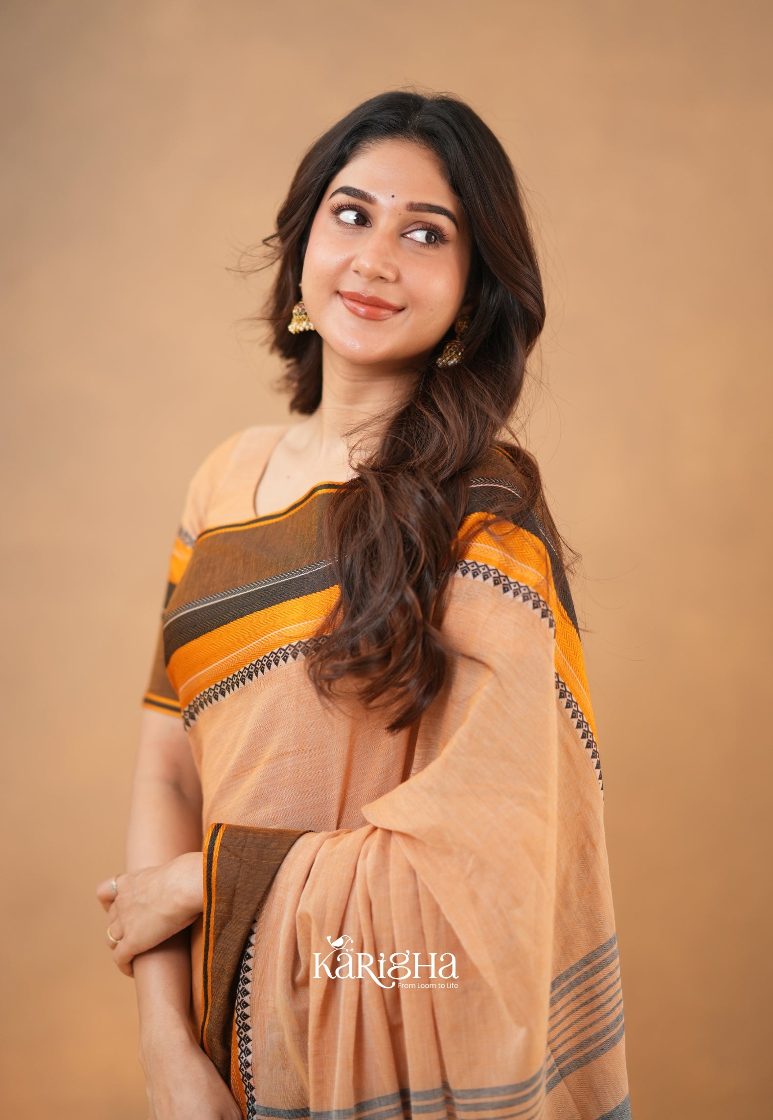 Calcutta Craft – Artisanal Cotton Saree with Timeless Weave