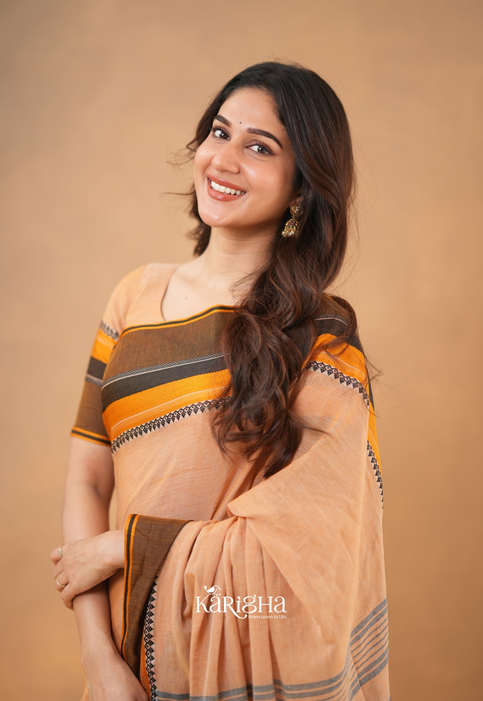 Calcutta Craft – Artisanal Cotton Saree with Timeless Weave