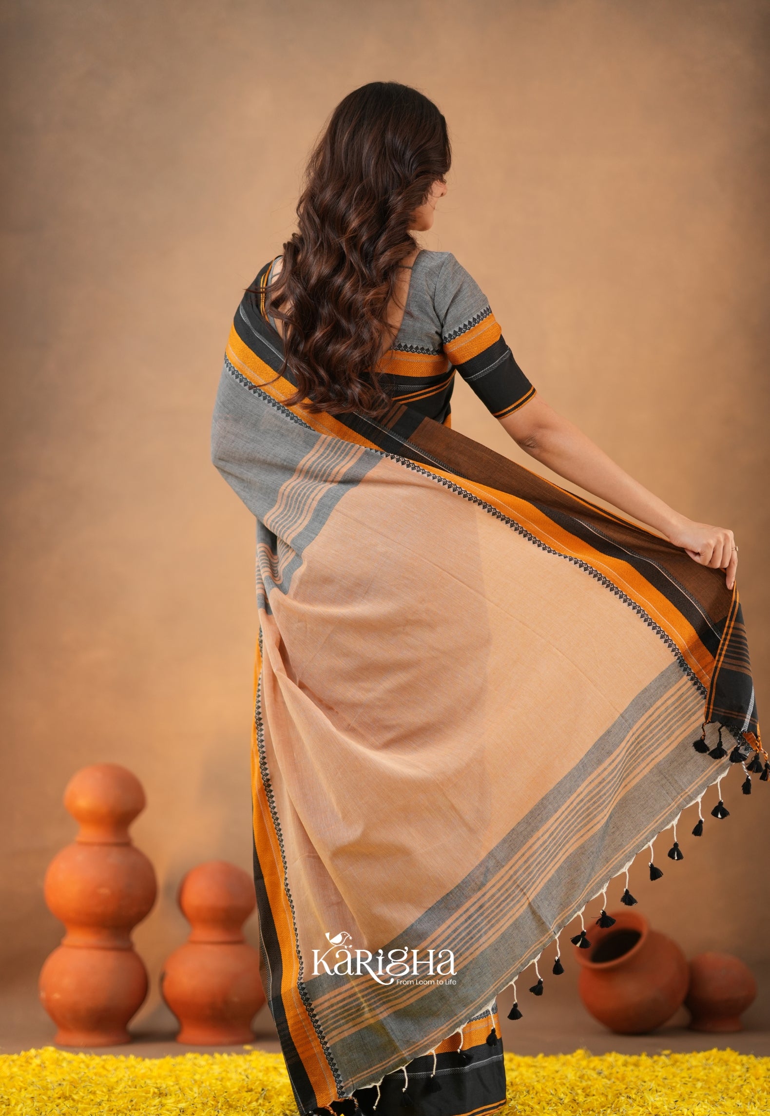 Calcutta Craft – Artisanal Cotton Saree with Timeless Weave