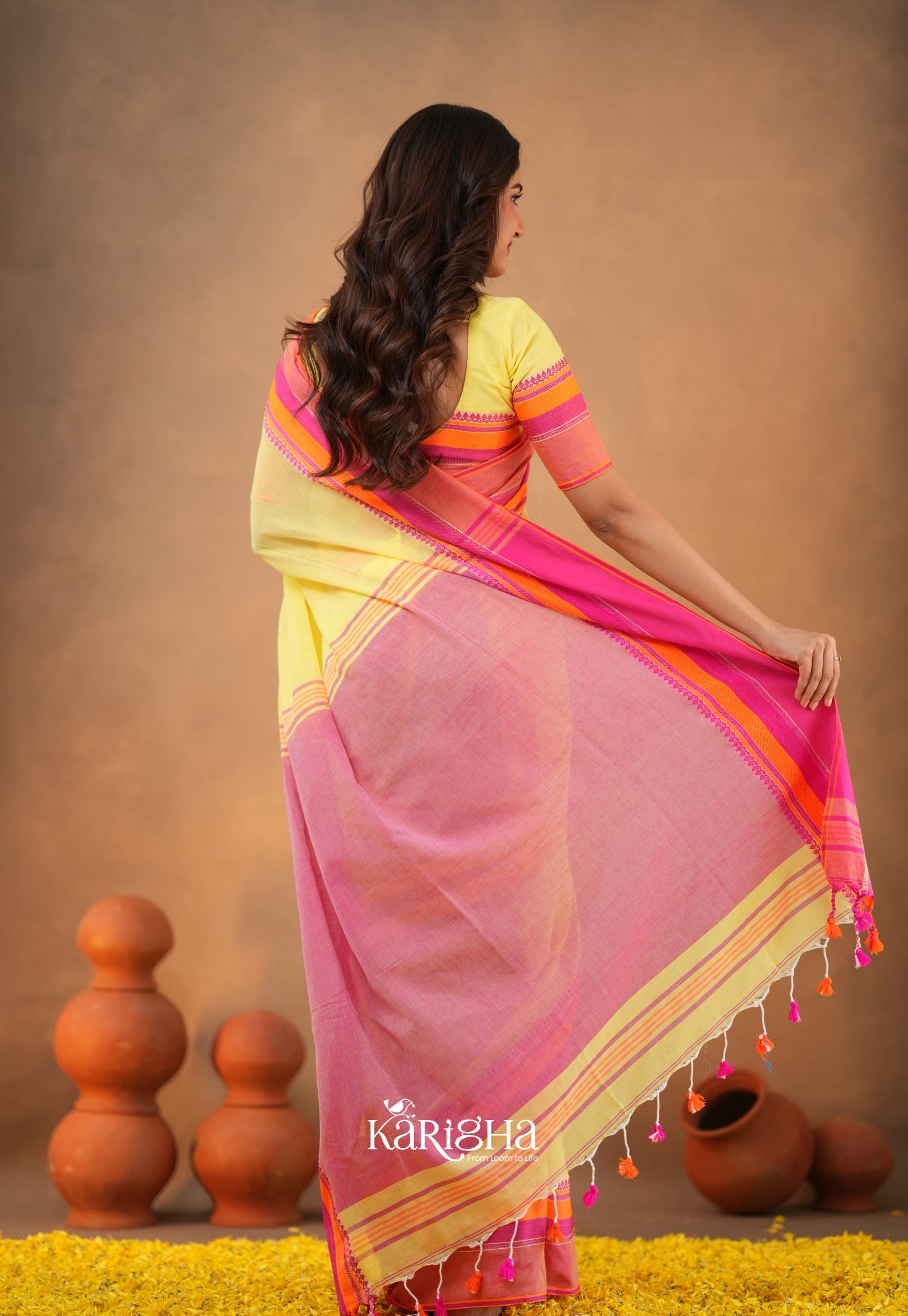 Calcutta Craft – Artisanal Cotton Saree with Timeless Weave