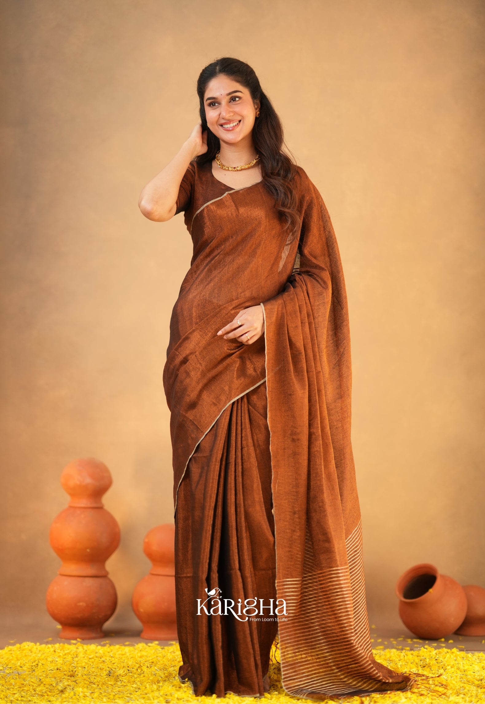 Linen Radiance – Featherlight Saree with Subtle Shine