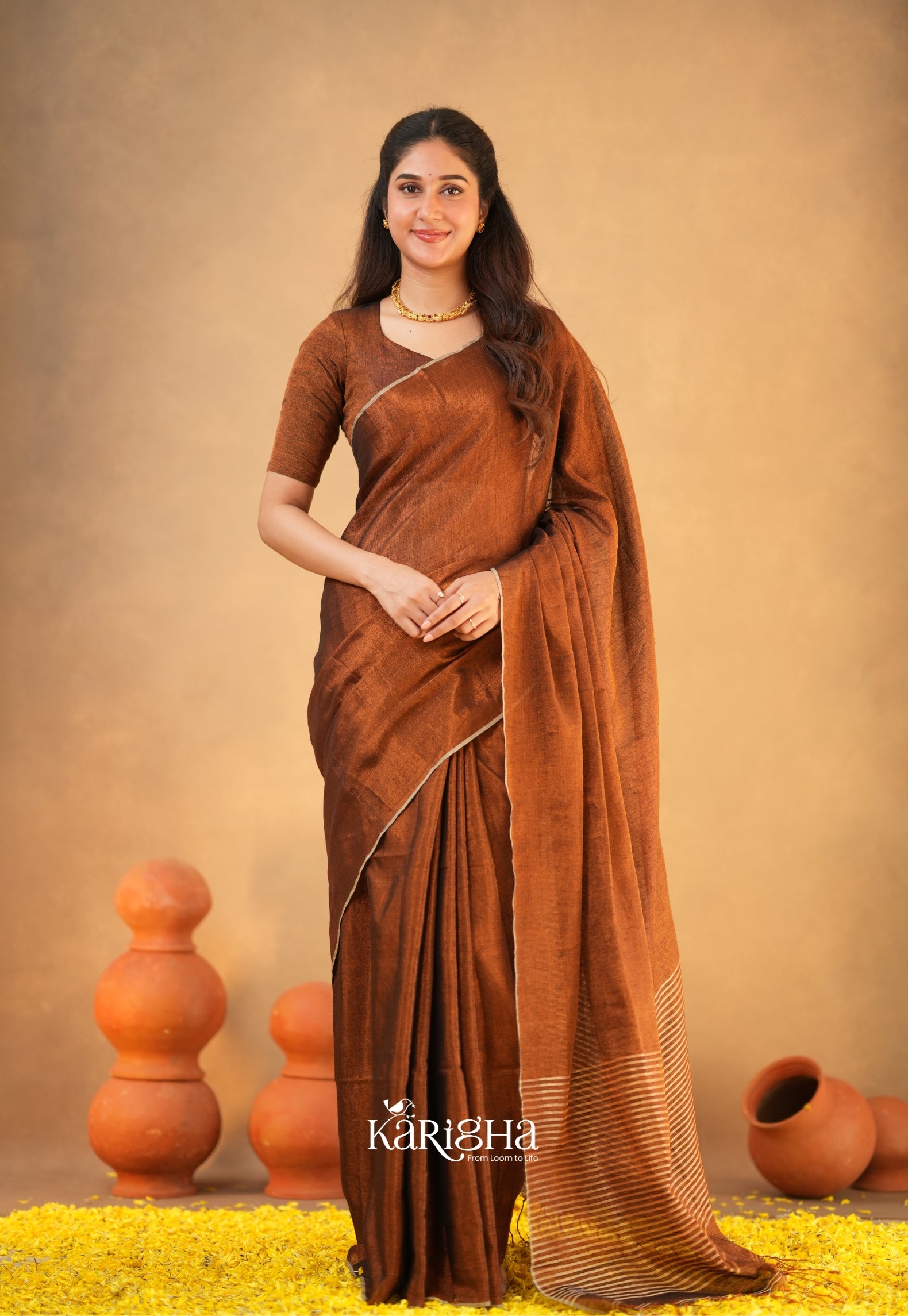 Linen Radiance – Featherlight Saree with Subtle Shine