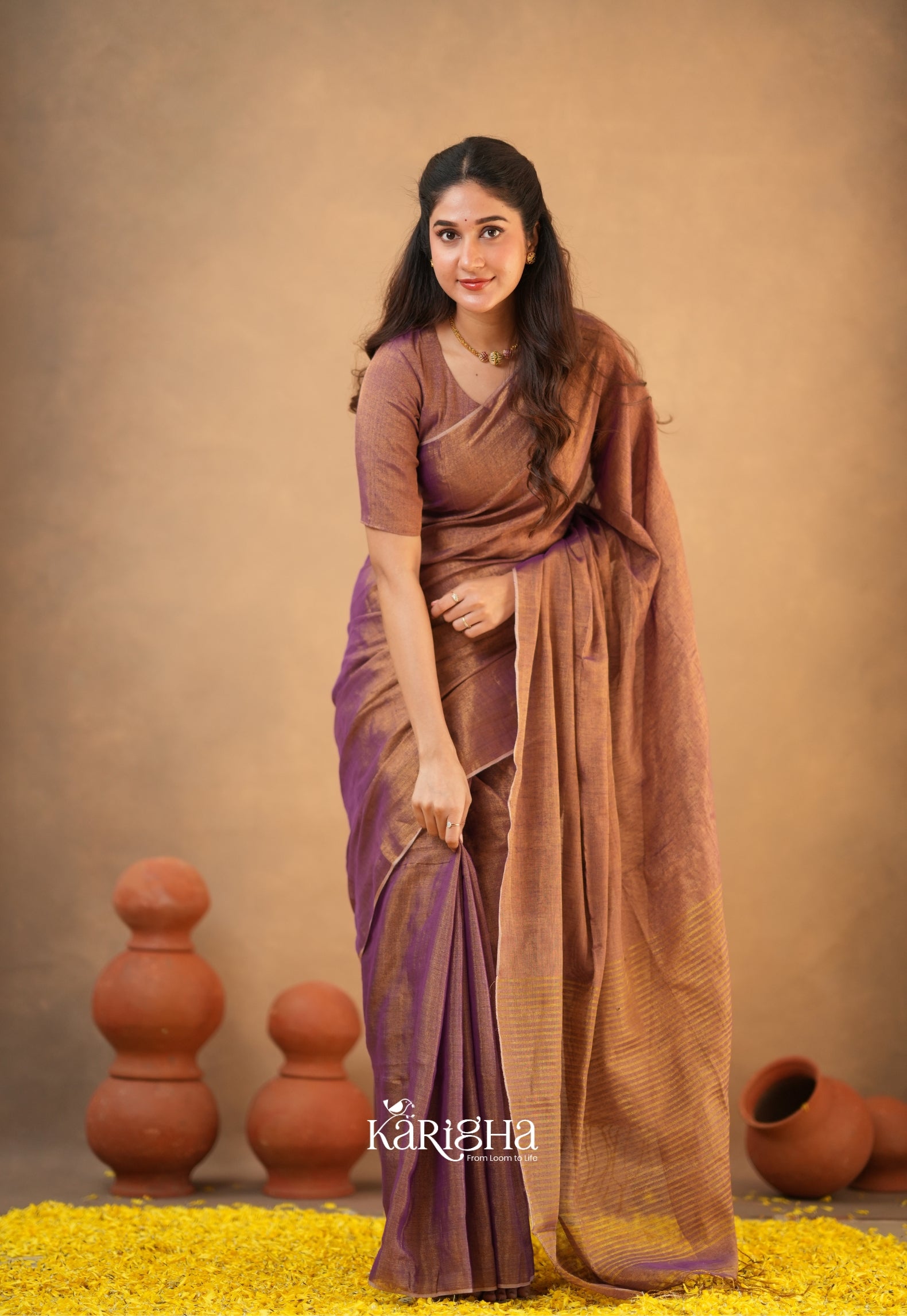 Linen Radiance – Featherlight Saree with Subtle Shine