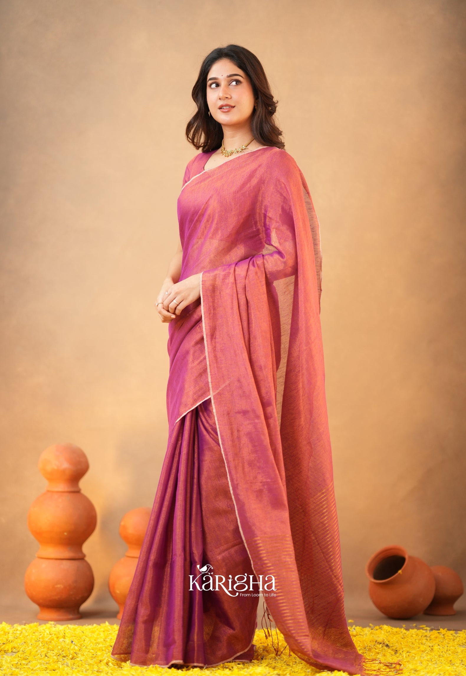 Linen Radiance – Featherlight Saree with Subtle Shine