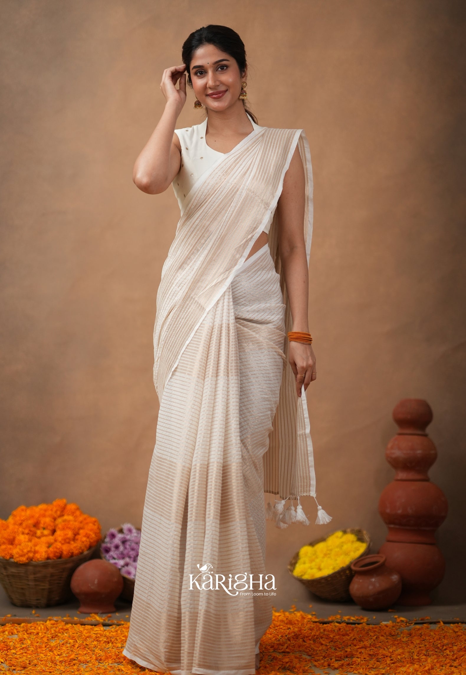 Featherloom Grace – Soft Mul Cotton Saree with Delicate Texture