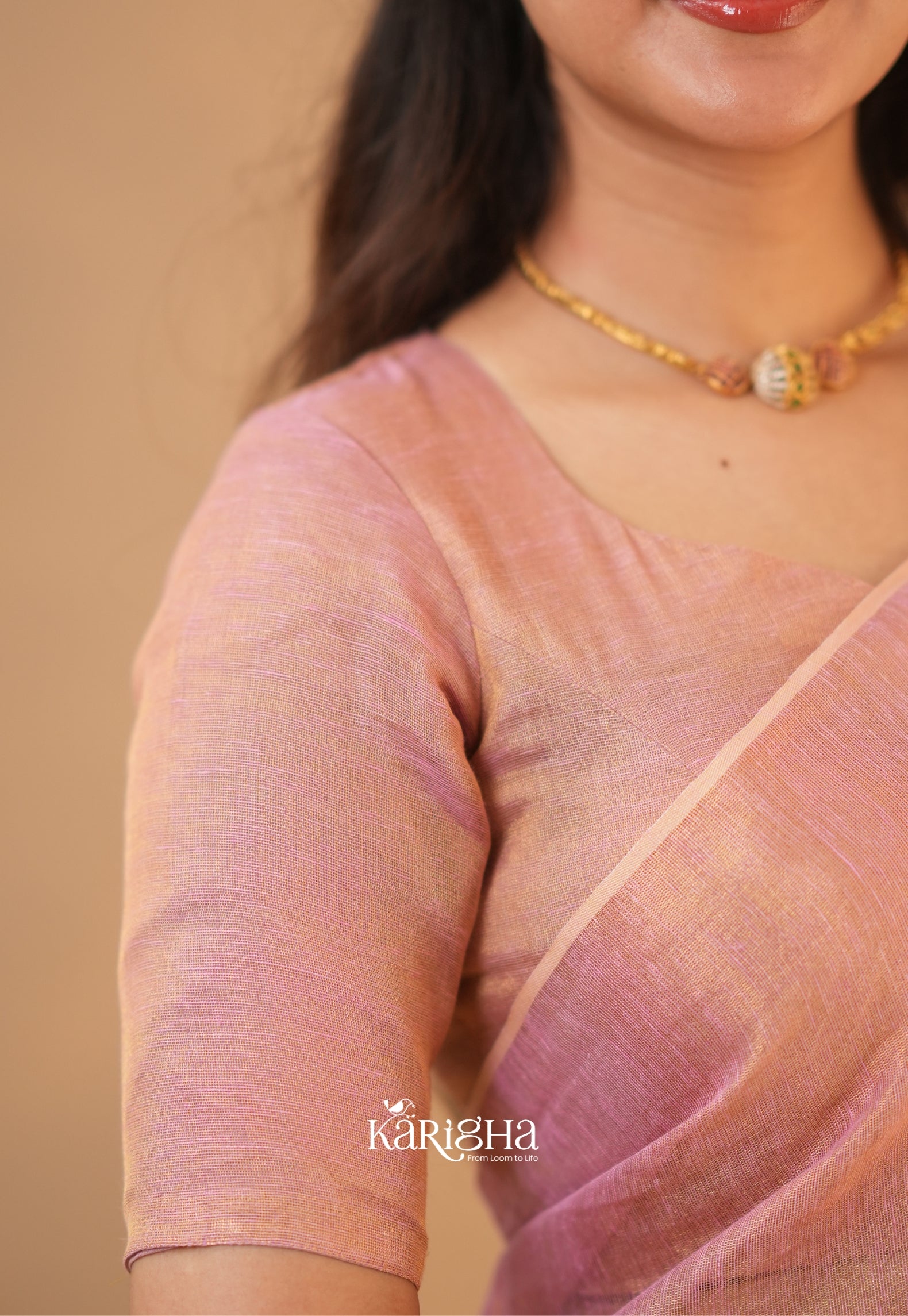 Linen Radiance – Featherlight Saree with Subtle Shine