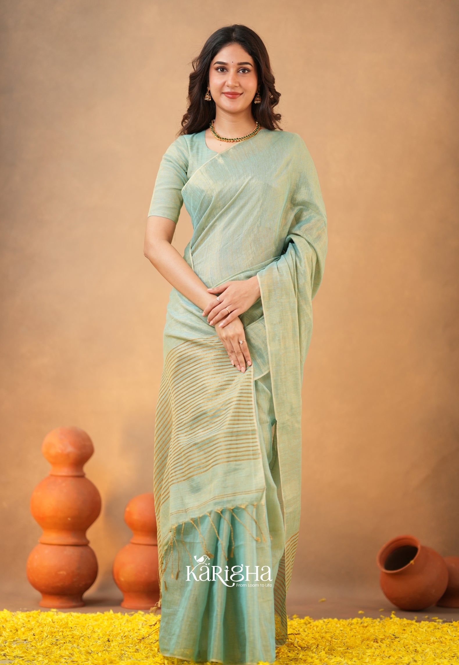 Linen Radiance – Featherlight Saree with Subtle Shine