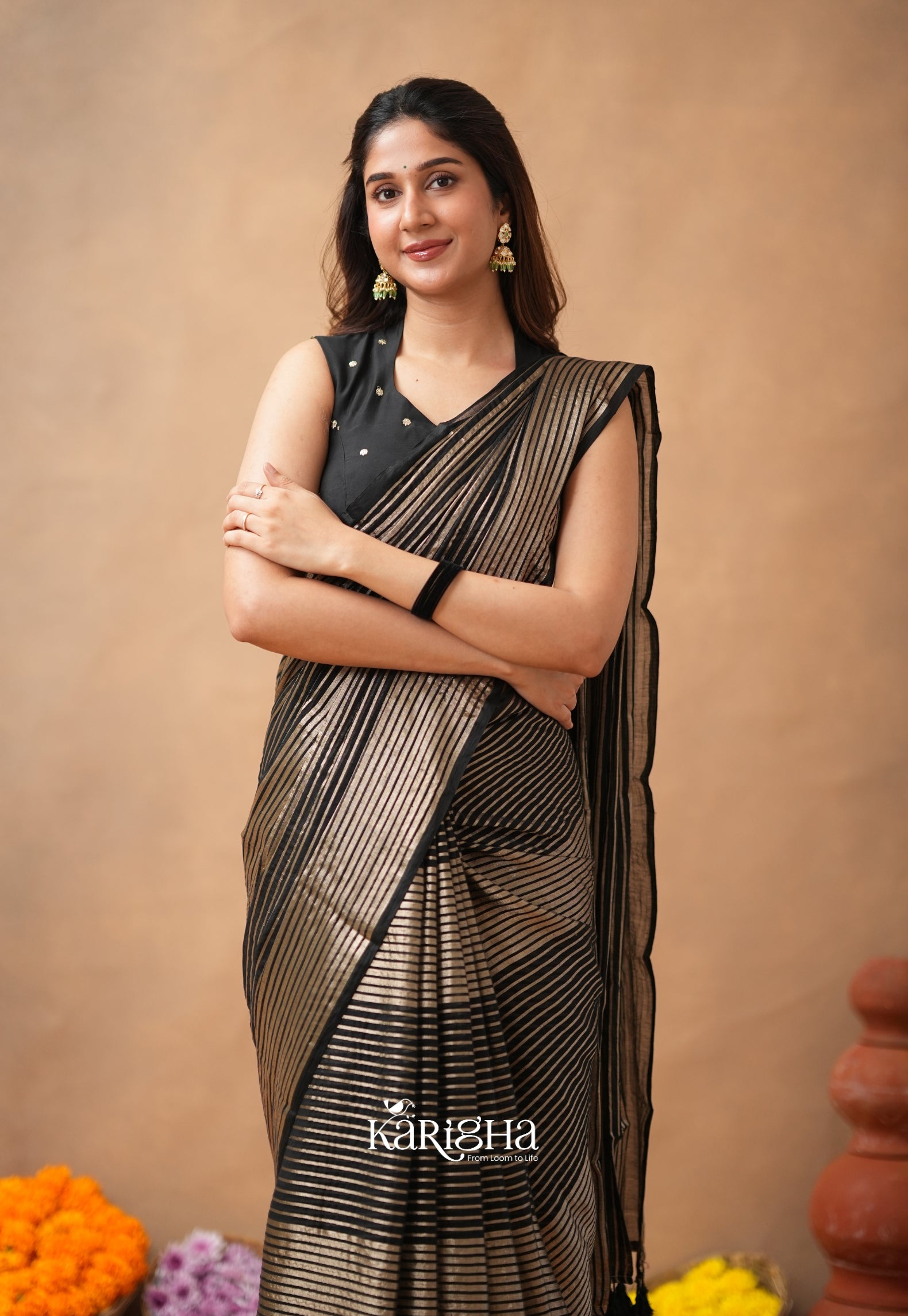 Featherloom Grace – Soft Mul Cotton Saree with Delicate Texture
