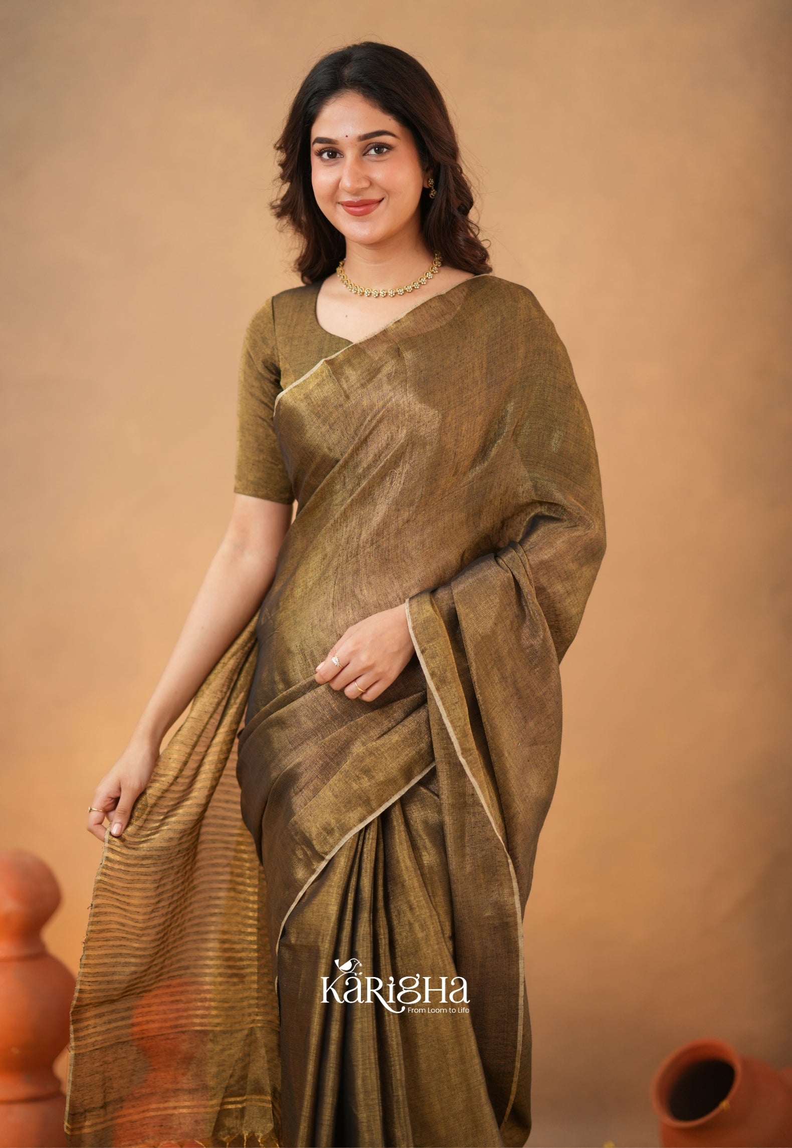 Linen Radiance – Featherlight Saree with Subtle Shine