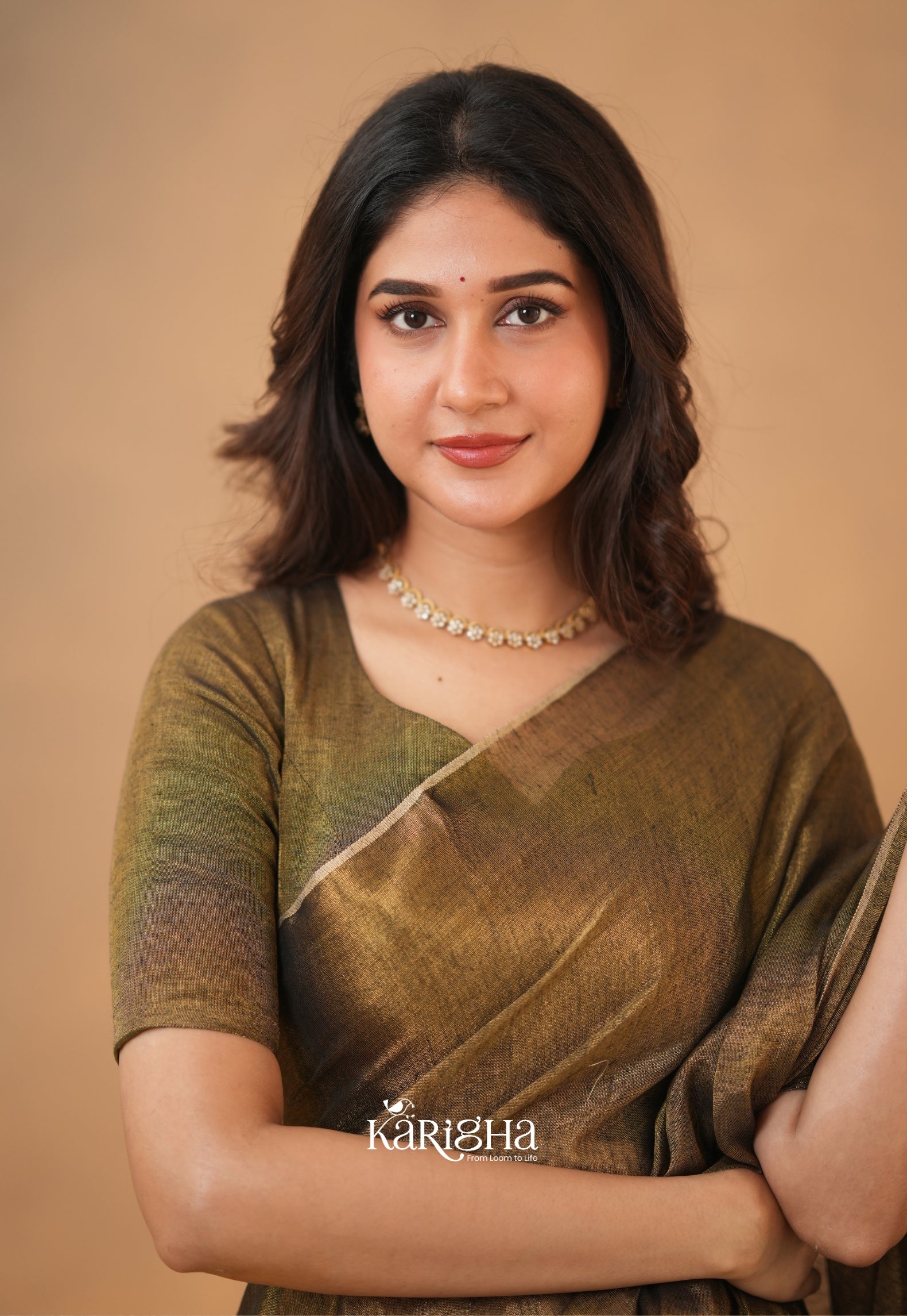 Linen Radiance – Featherlight Saree with Subtle Shine