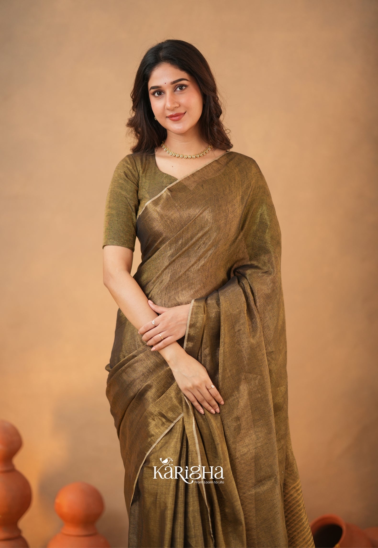 Linen Radiance – Featherlight Saree with Subtle Shine