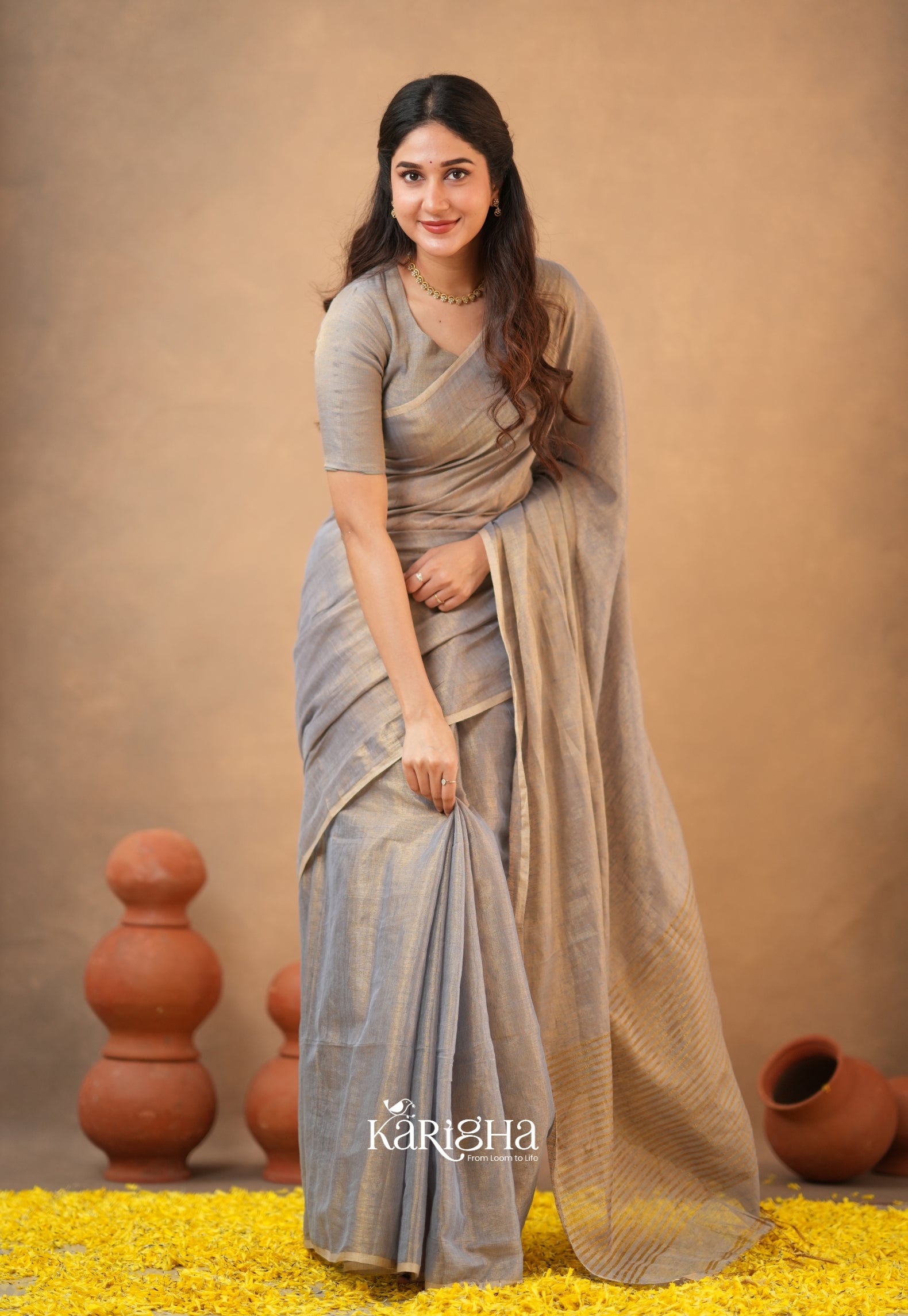 Linen Radiance – Featherlight Saree with Subtle Shine