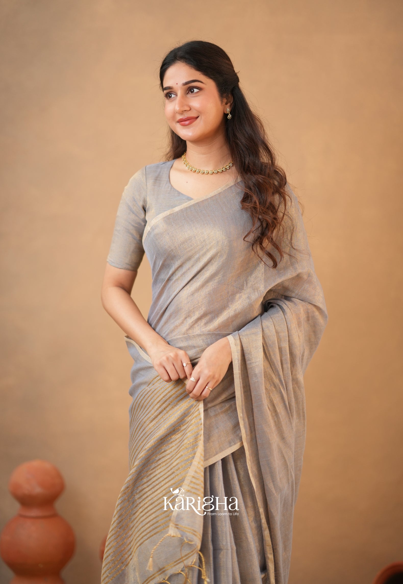 Linen Radiance – Featherlight Saree with Subtle Shine