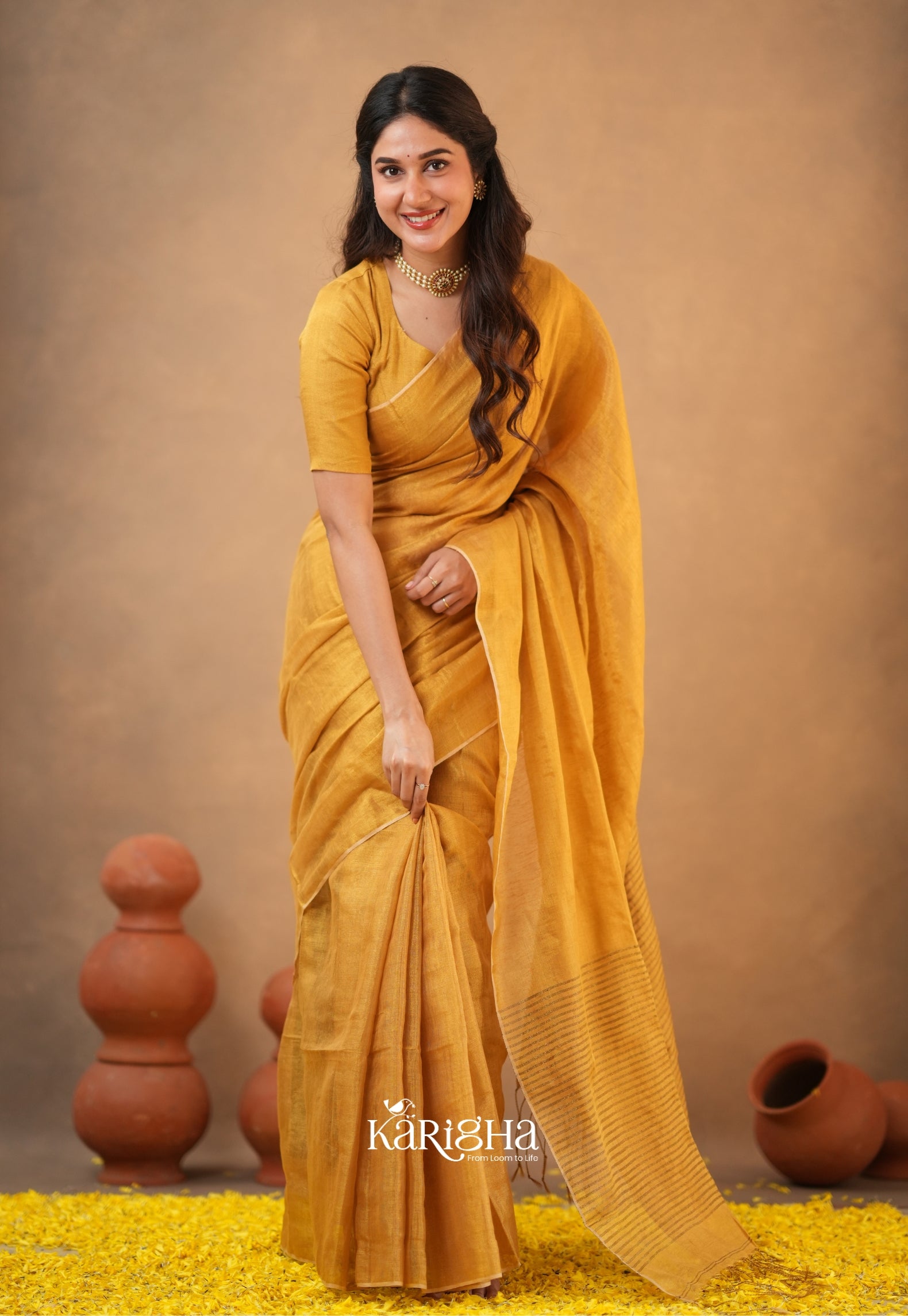 Linen Radiance – Featherlight Saree with Subtle Shine