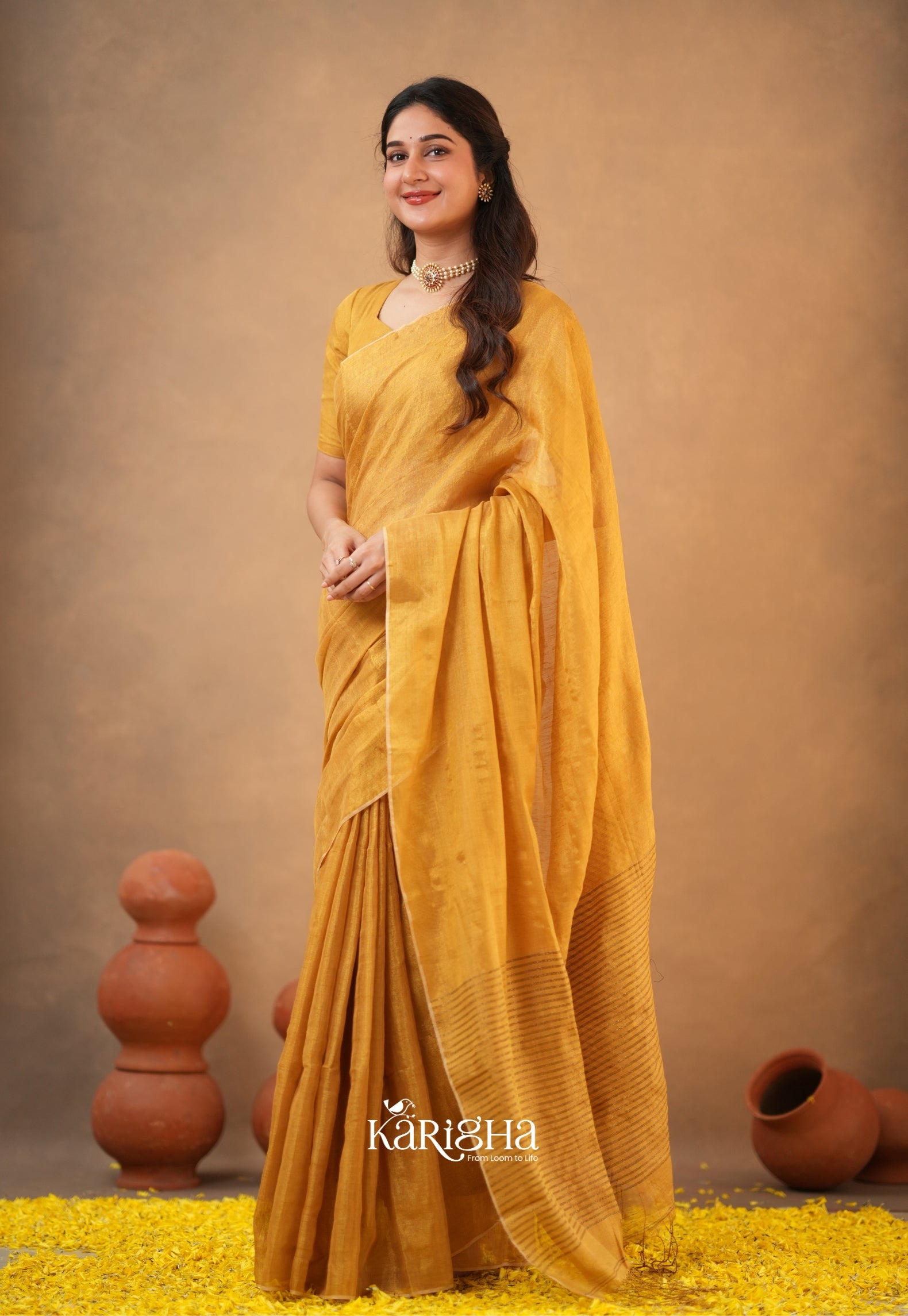 Linen Radiance – Featherlight Saree with Subtle Shine